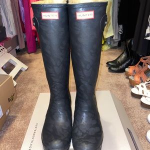 Hunter tall insulated boots